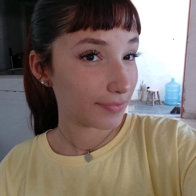Babysitter in Cabo Frio: Sara