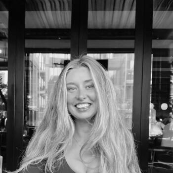Baby-sitter in Newcastle: Phoebe