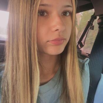 Babysitter in Mannington: Amiliah