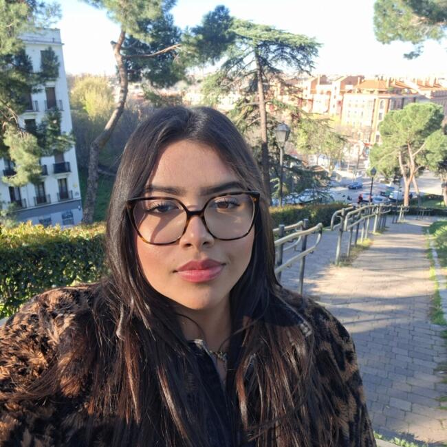 Babysitter in Valencia: Valeria