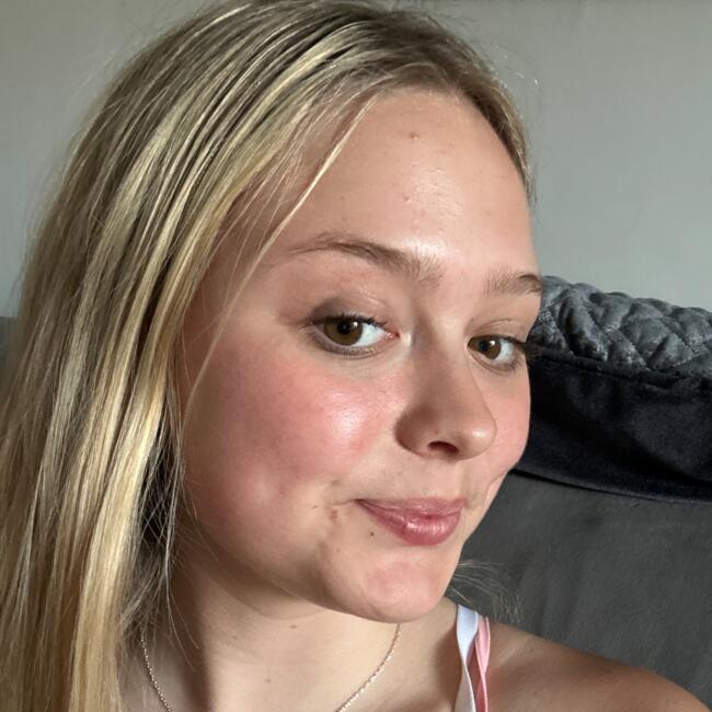 Babysitter in Worcester Park: Phoebie