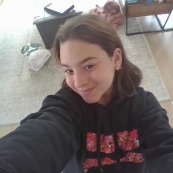 Babysitter in Melbourne: Layla