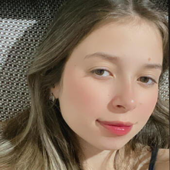 Babysitter in Uberlândia: Yasmyn