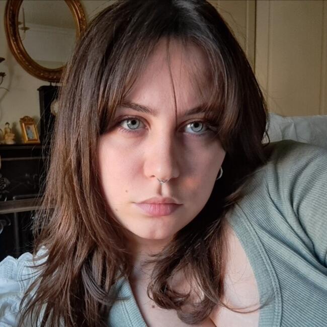 Babysitter in London: Freya