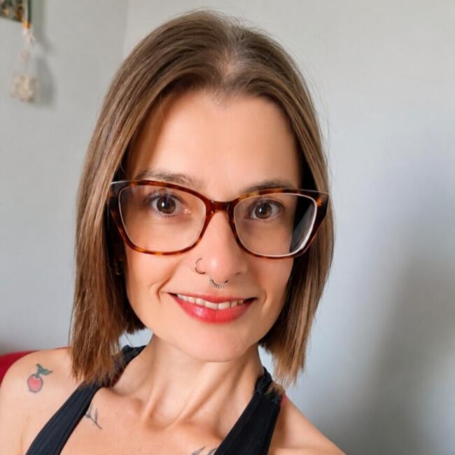 Babysitter in Divinópolis: Aline