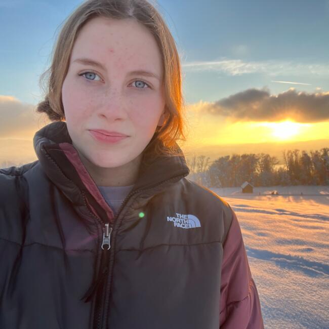 Babysitter in Meilen: Isabelle Joy Cooke