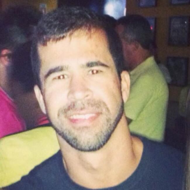 Emprego de babá em Salvador: Alex