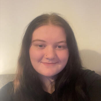 Babysitter in Hull: Emma