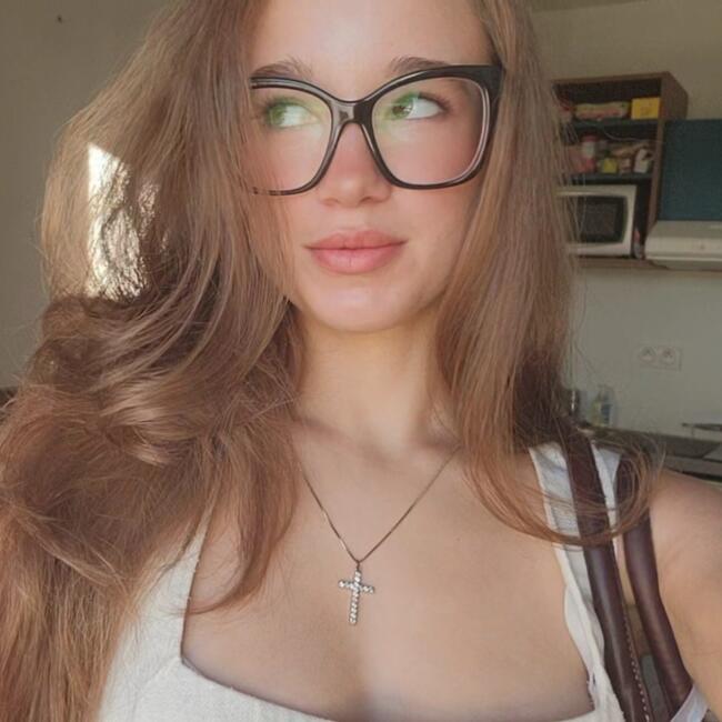 Babysitter in Marseille: Héloïse