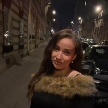 Babysitter in Vélizy-Villacoublay: Léa