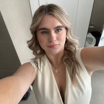 Niñera León: Romina