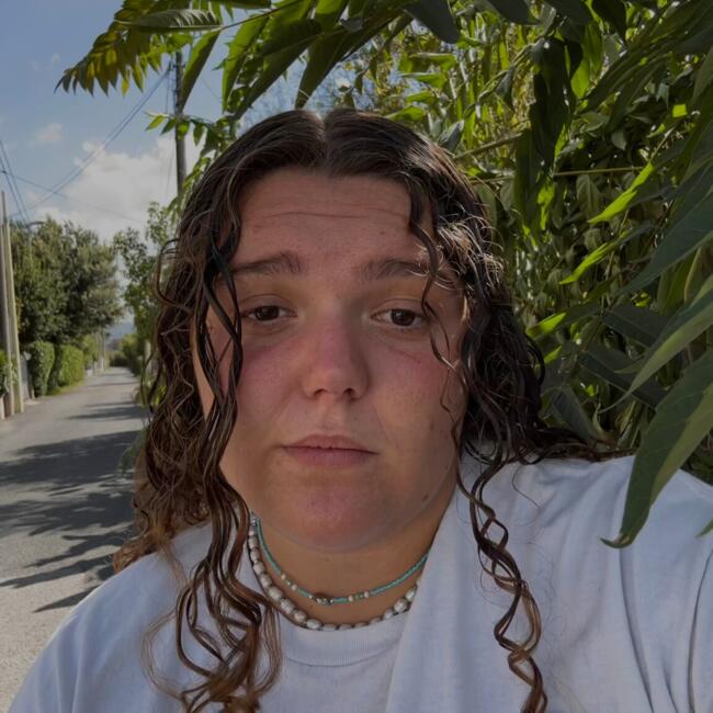 Babysitter in Carrara: Viola