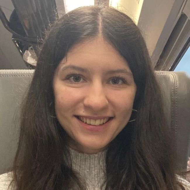 Babysitter in Grenoble: Julie