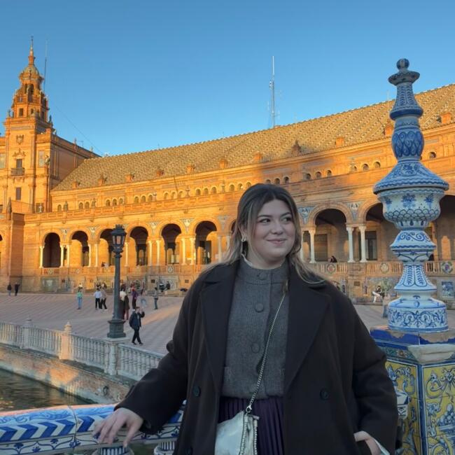 Babysitter in Madrid: Isabel