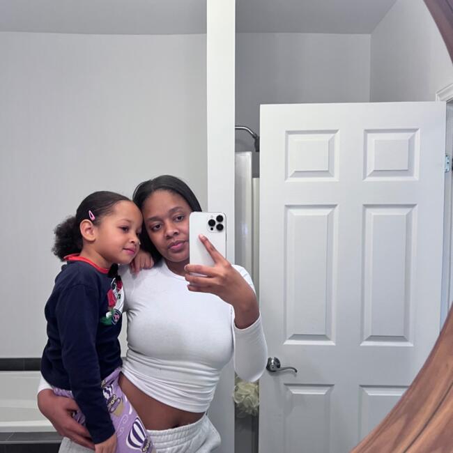 Baby-sitter in Montréal: Amina