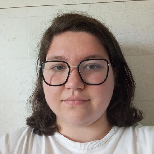 Babysitter in Villebernier: Alexane