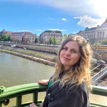 Babysitter in Dublin: Laura