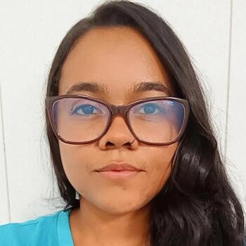 Babysitter Brasília: Katielle