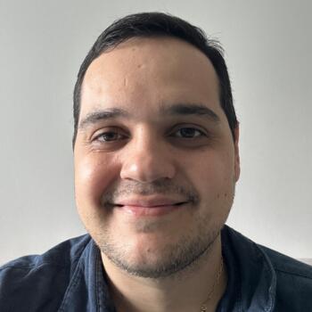 Emprego de babá em Recife: emprego de babá Vítor