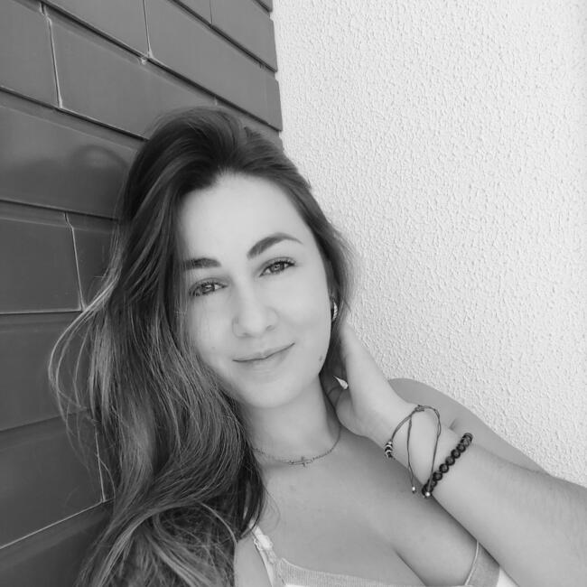 Trabalho de babysitting em Setúbal: Loredana
