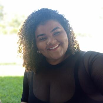 Babysitter in Cabo Frio: Yasmin