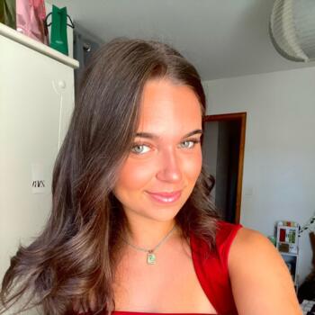Babysitter in Hauterive (Nouvelle-Aquitaine): Alicia