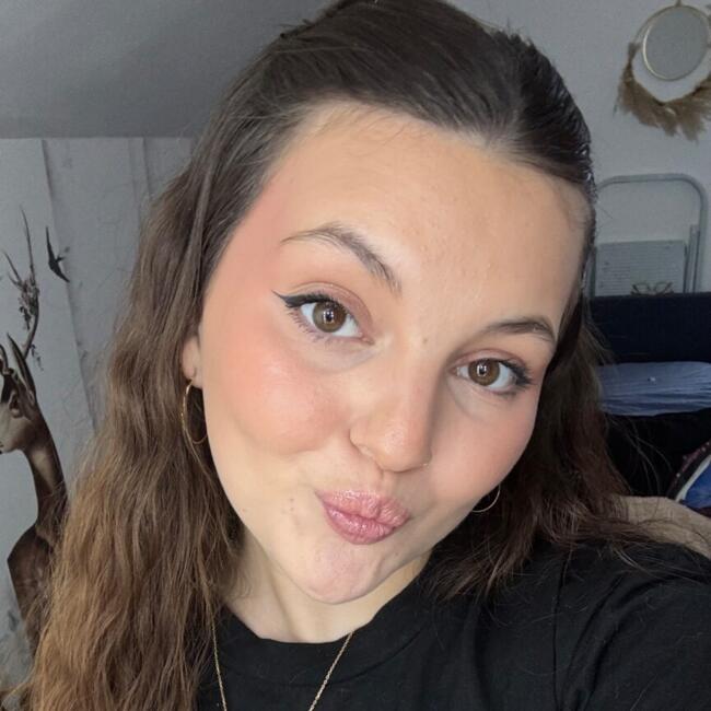 Babysitter in Lyon: Elena