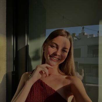 Babysitter in La Louvière: Timéa