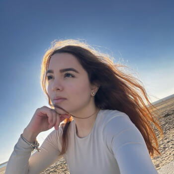 Babysitter in Madrid: Maria paz