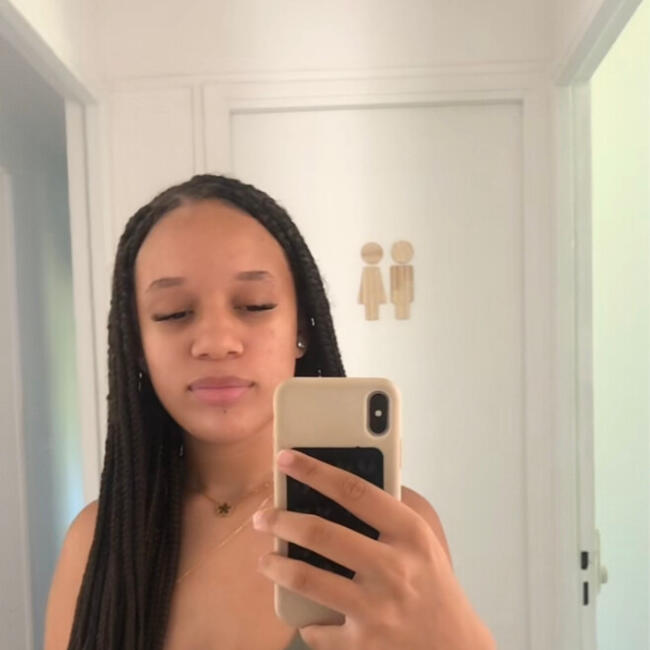 Baby-sitter à Grenoble: Naëlys