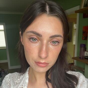 Babysitter in Melbourne: Chloe