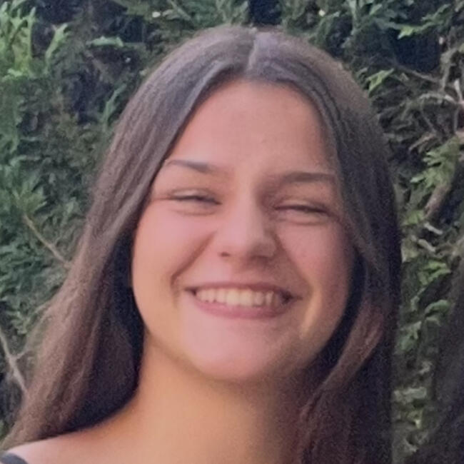 Babysitter in Saint-Mandé: Camille