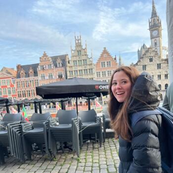 Babysitter in Leuze: Nina