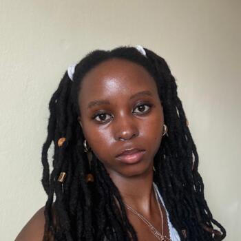 Babysitter Port Elizabeth: Thina