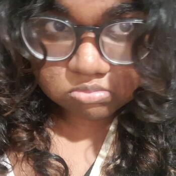 Babysitter in Singapore Island: Mika