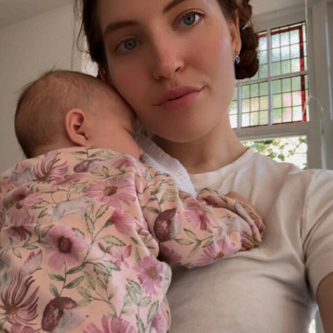 Babysitter in Budapest: Rebeka