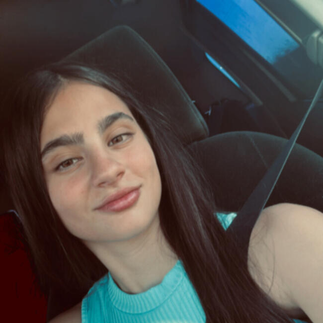 Nanny in Arroyo de San Serván: Leticia