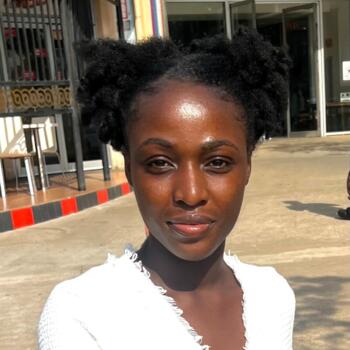 Babysitter in Nanterre: Favour