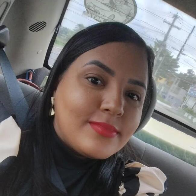 Babysitter in Salvador: Caroline