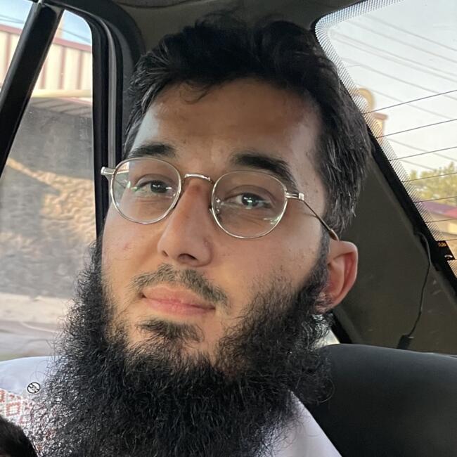 وظيفة جليسة أطفال في إمارة الشارقة: Hamid