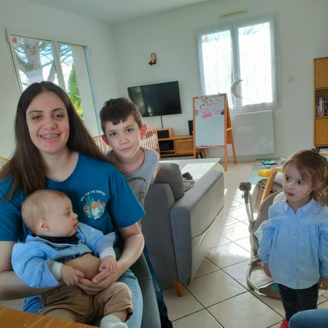 Babysitter in La Planche: Julia