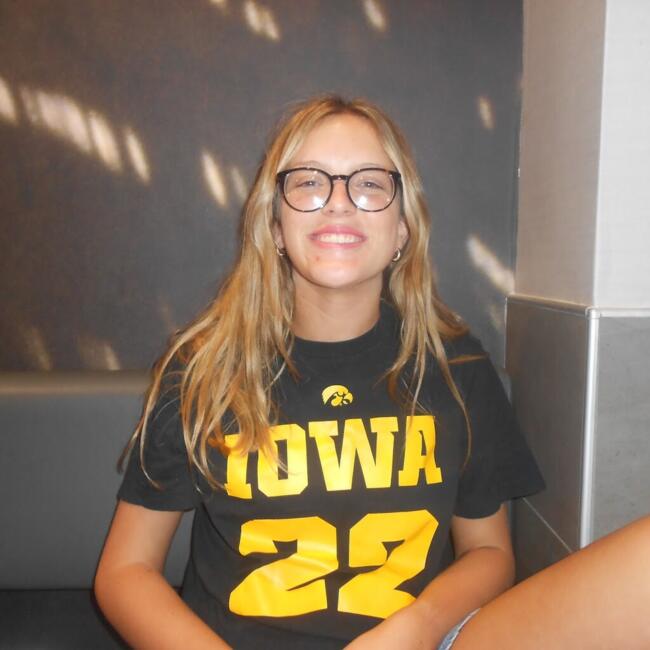 Babysitter in Iowa City: Brooklyn