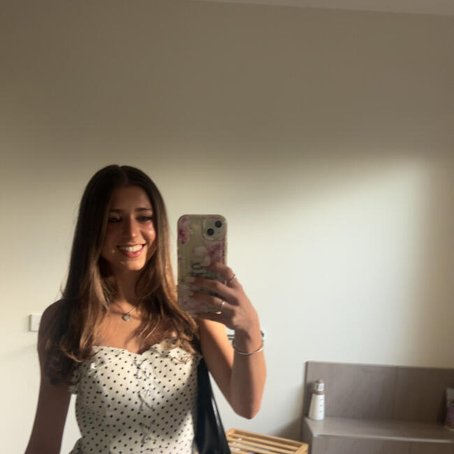 Babysitter in Melbourne: Keira