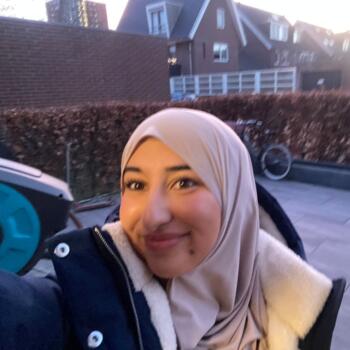 Babysitter Rotterdam: Leila