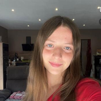 Baby-sitter Saint-Amand-les-Eaux: Clara