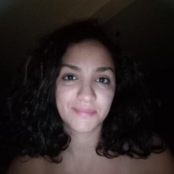 Babysitter in Fougax-et-Barrineuf: Saadia