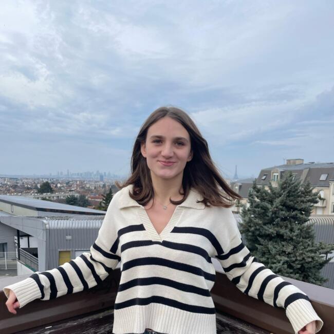 Babysitter in Châtillon: Agathe