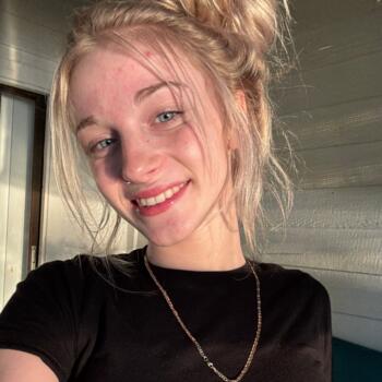 Babysitter in Daytona Beach: Mariah