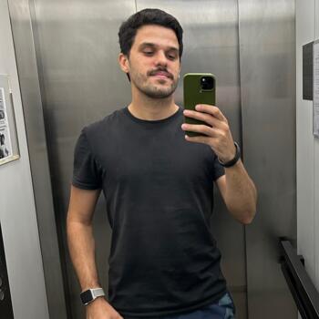 Babysitting job in Ribeirão Preto: babysitting job Milton