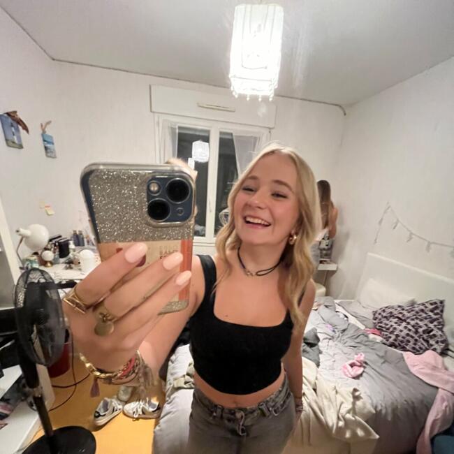 Babysitter in Aire-sur-l'Adour: Aliya